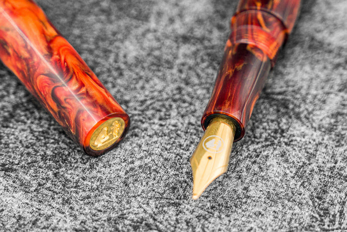 Galen X Studyo Agackakan - Fountain Pen V1 - Blood Orange