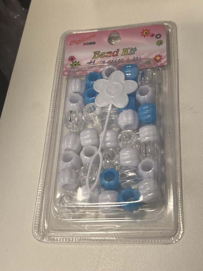 Blue and White / Plast