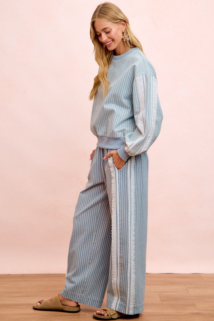 Stripes Lace Contrast Sided Denim Pants