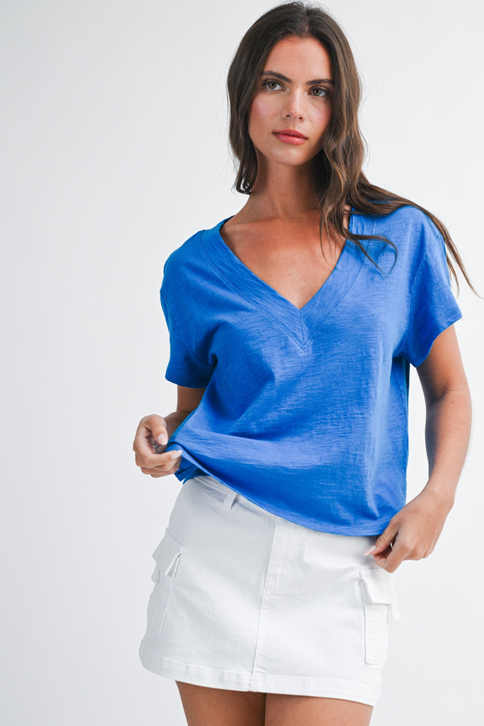 V NECK Basic Tee