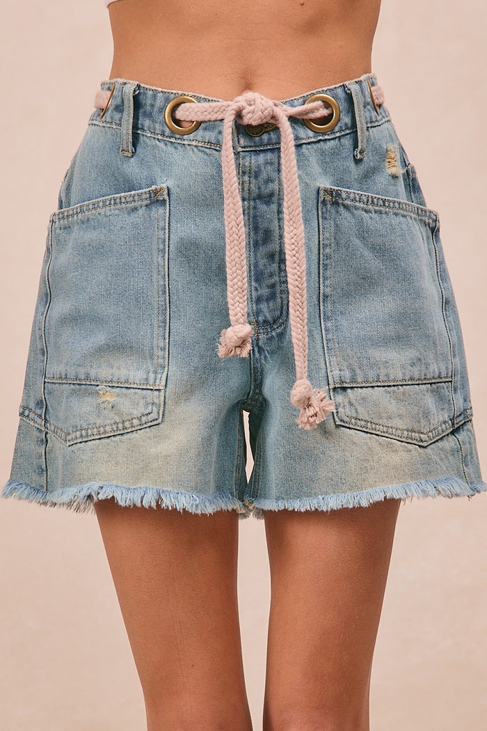 Braided Waist Belt Pockets Washed Denim Shorts