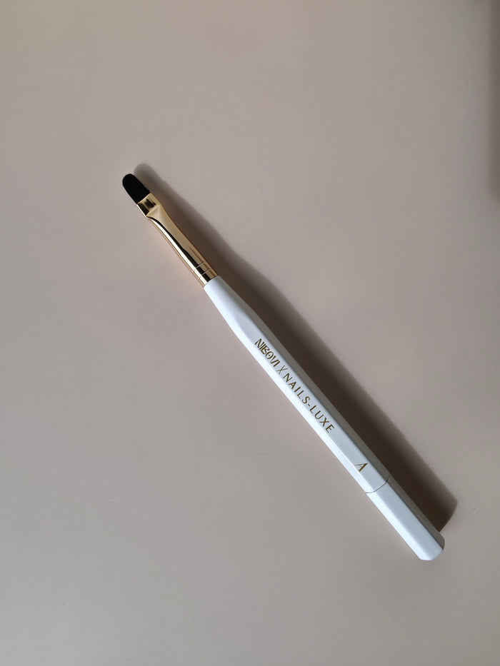 BRUSH A NIBOVI x NAILS-LUXE
