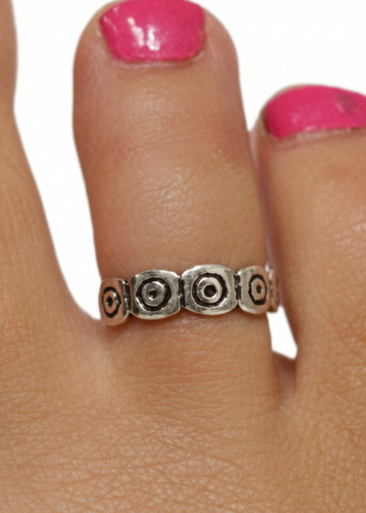 Model wearing Bullseye Toe Ring - Sterling Silver Adjustable Jewelry