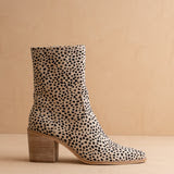 Cheetah Sleek ankle hugging