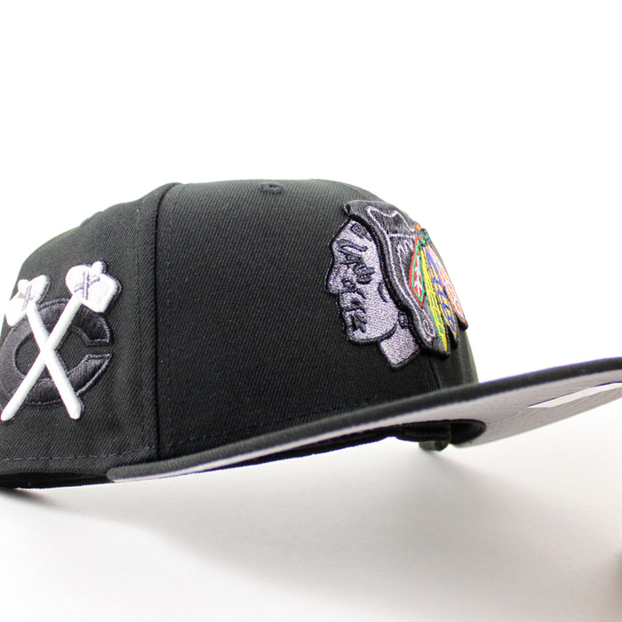Chicago Blackhawks Black Hawks Logo New Era 59Fifty Fitted Hat (Black Gray Under brim)