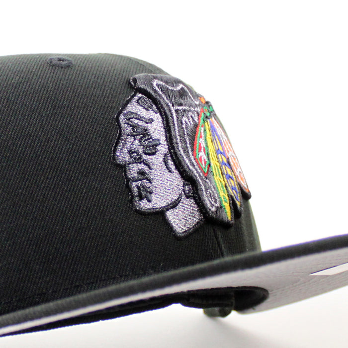Chicago Blackhawks Black Hawks Logo New Era 59Fifty Fitted Hat (Black Gray Under brim)