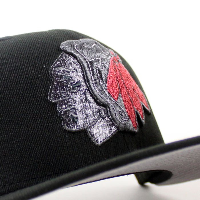 Chicago Blackhawks Blackhawks Patch New Era 59Fifty Fitted Hat (Black Gray Under brim)