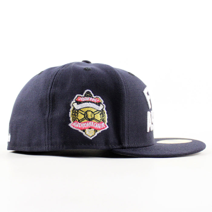 Fila De Asesinos Hola Nueva York New York Yankees American League New Era 59Fifty Fitted Hat (Navy Gray Under Brim)