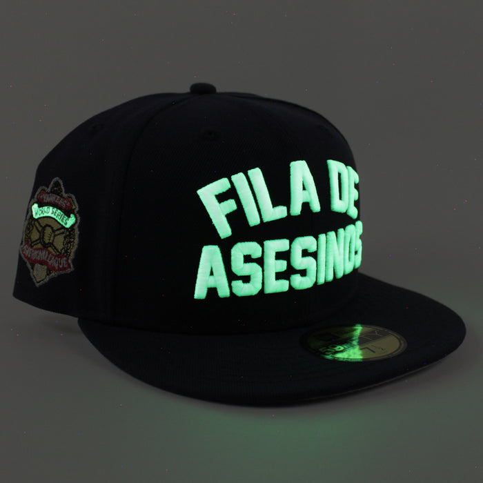 Fila De Asesinos Hola Nueva York New York Yankees American League New Era 59Fifty Fitted Hat (Navy Gray Under Brim)