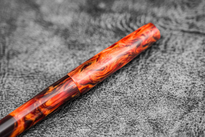 Galen X Studyo Agackakan - Fountain Pen V1 - Blood Orange