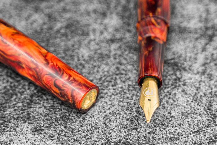 Galen X Studyo Agackakan - Fountain Pen V1 - Blood Orange