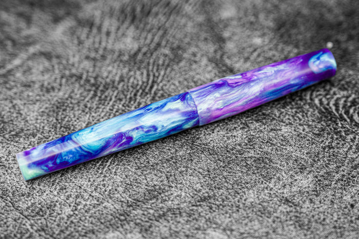 Galen X Studyo Agackakan - Fountain Pen V1 - Plum Abolone