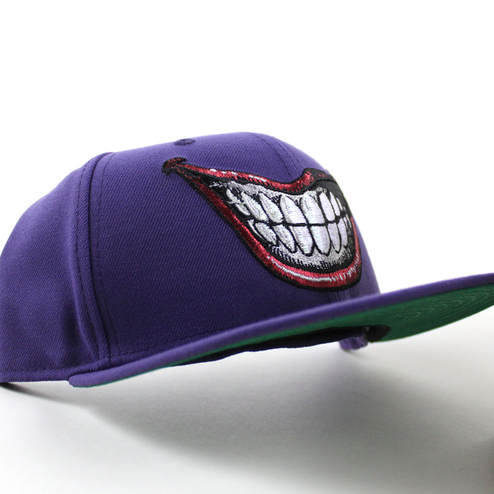 JOKER SMILE ‎DC Comics New Era 59Fifty Fitted Hat (Purple Orchid Green Under Brim)