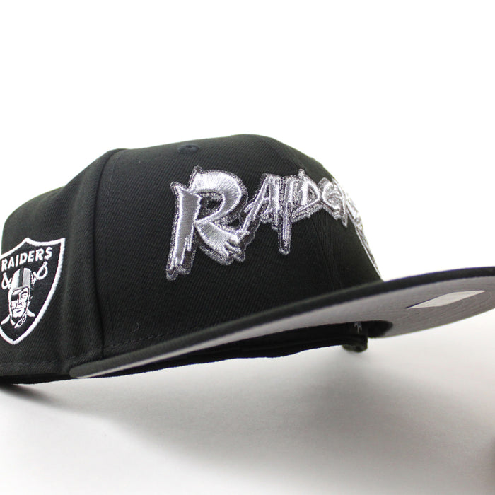 Las Vegas Raiders Pirate Patch New Era 59Fifty Fitted Hat (Black Gray Under Brim)