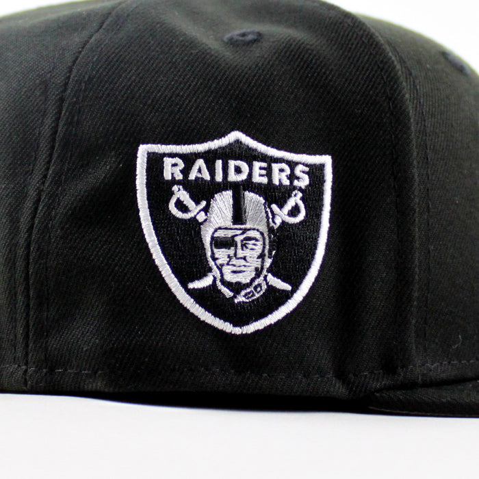 Las Vegas Raiders Pirate Patch New Era 59Fifty Fitted Hat (Black Gray Under Brim)