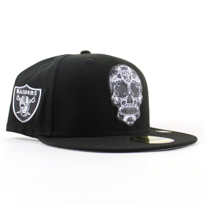 Las Vegas Raiders Skull Logo New Era 59Fifty Fitted Hat (Black Gray Under Brim)