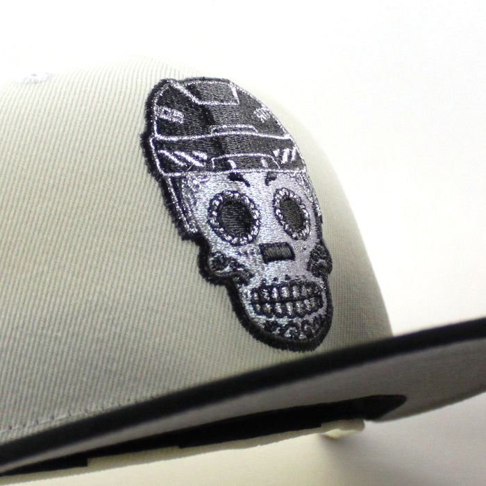 Los Angeles Kings Skull Mask 8 Bit Patch New Era 59Fifty Fitted Hat (Chrome White Black Gray Under brim)