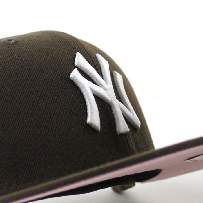 New York YANKEES SEINFELD New Era 59Fifty Fitted Hat (Walnut Brown Pink Under Brim)