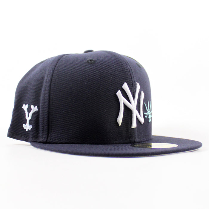 New York Yankees Statue of Liberty Highlander New Era 59Fifty Fitted Hat (Navy Gray Under Brim)