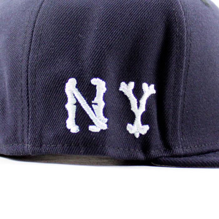 New York Yankees Statue of Liberty Highlander New Era 59Fifty Fitted Hat (Navy Gray Under Brim)