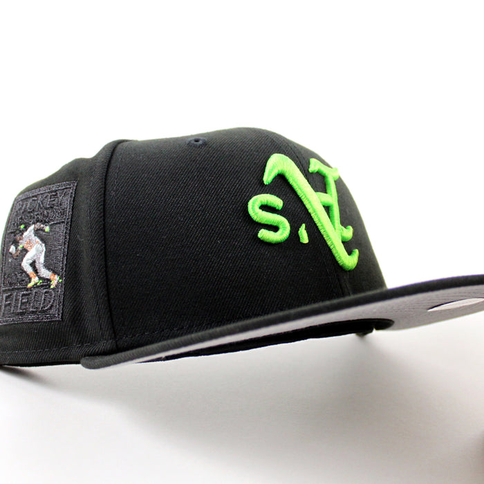 Oakland Athletics Ricky Henderson New Era 59Fifty Fitted Hat (Black Gray Under Brim)