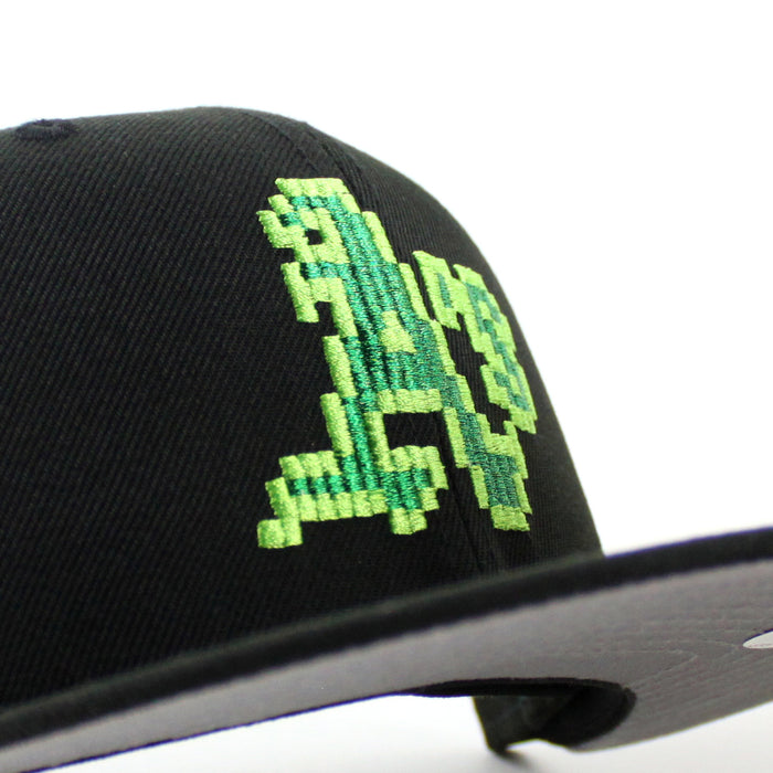 Oakland Athletics Ricky Henderson New Era 59Fifty Fitted Hat (Black Gray Under Brim)