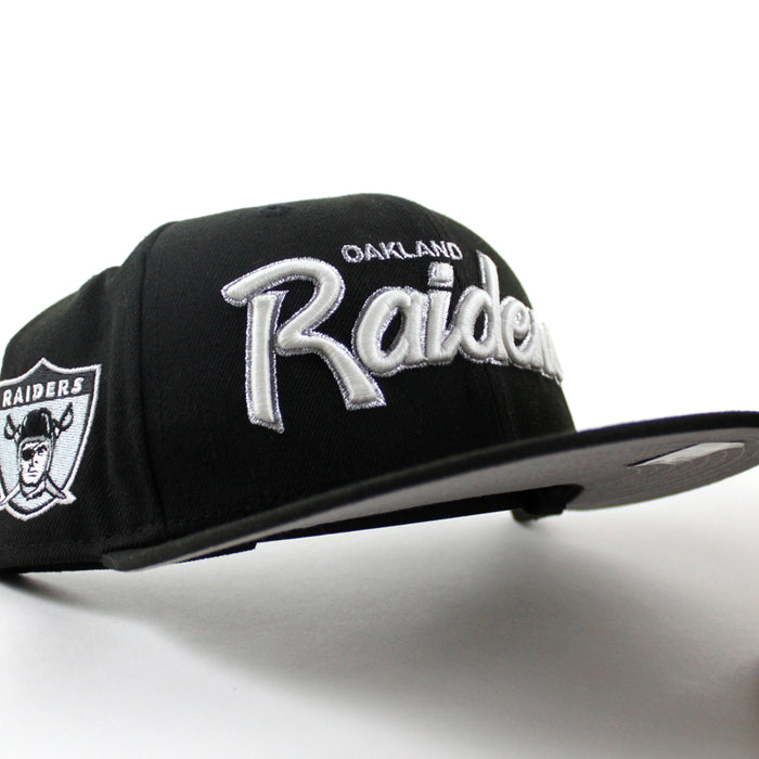 Oakland Raiders Pirate Patch New Era 9Fifty SnapBack (Black Gray Under Brim)