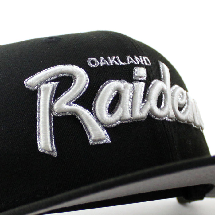 Oakland Raiders Pirate Patch New Era 9Fifty SnapBack (Black Gray Under Brim)