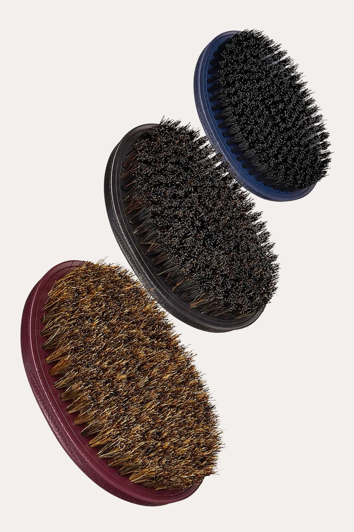 RED BY KISS PREMIUM POCKET WAVE BOW WOW CURVED PALM BRUSH - BSW BEAUTY CANADA