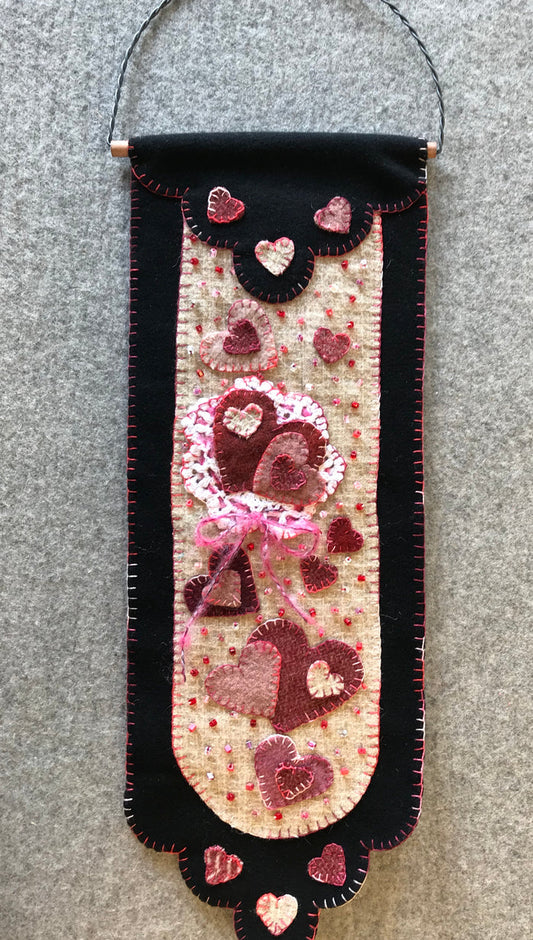 Sweet Hearts Scalloped Banner