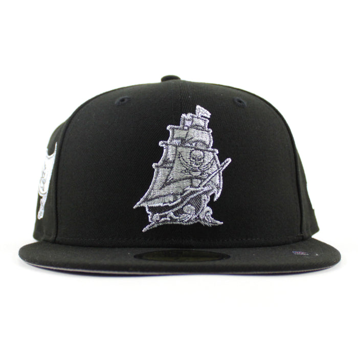 Tampa Bay Buccaneers Flag patch New Era 59Fifty Fitted Hat (Black Gray Under Brim)