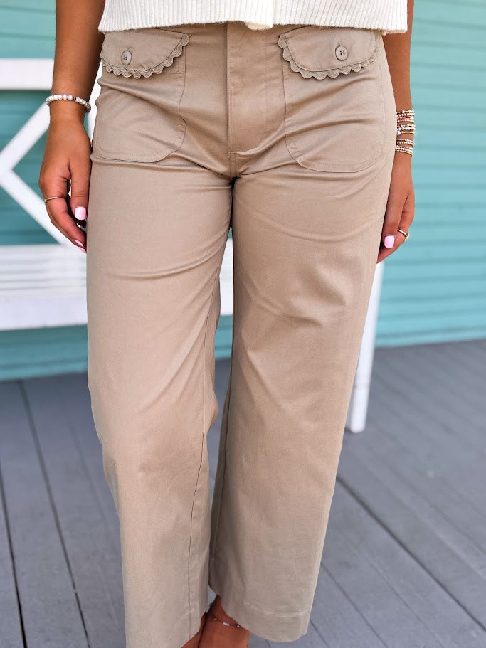 The Anne Scallop Pocket Pant-Taupe