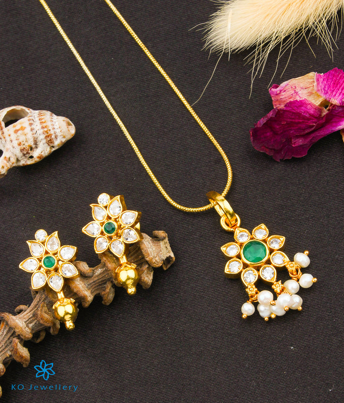The Damini Silver Kemp Pendant Set (Green)