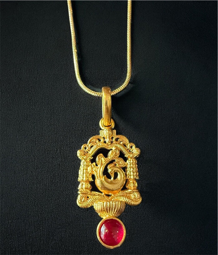 The Navaranga Silver Peacock Pendant & Earrings