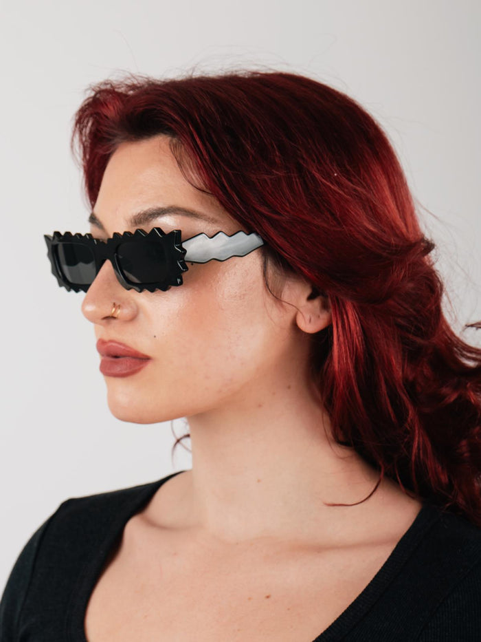 Unisex Zigzag Rectangle Sunglasses | Black-Image 2