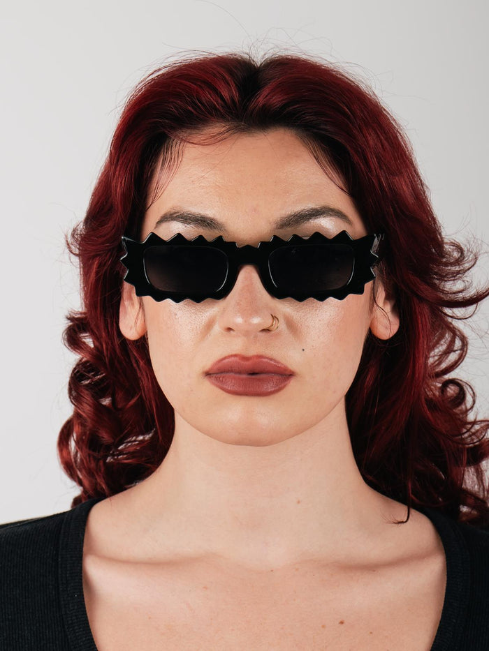 Unisex Zigzag Rectangle Sunglasses | Black-Image 4