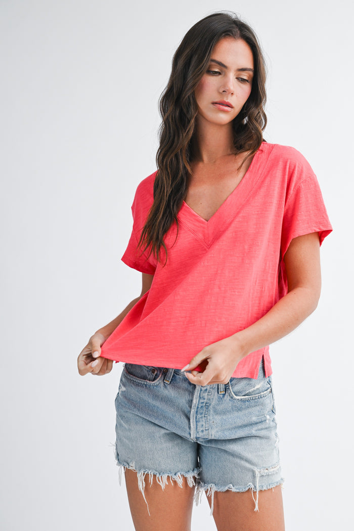 V NECK Basic Tee